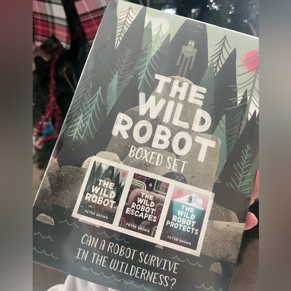 New Wild Robot box set - Picture 4 of 4